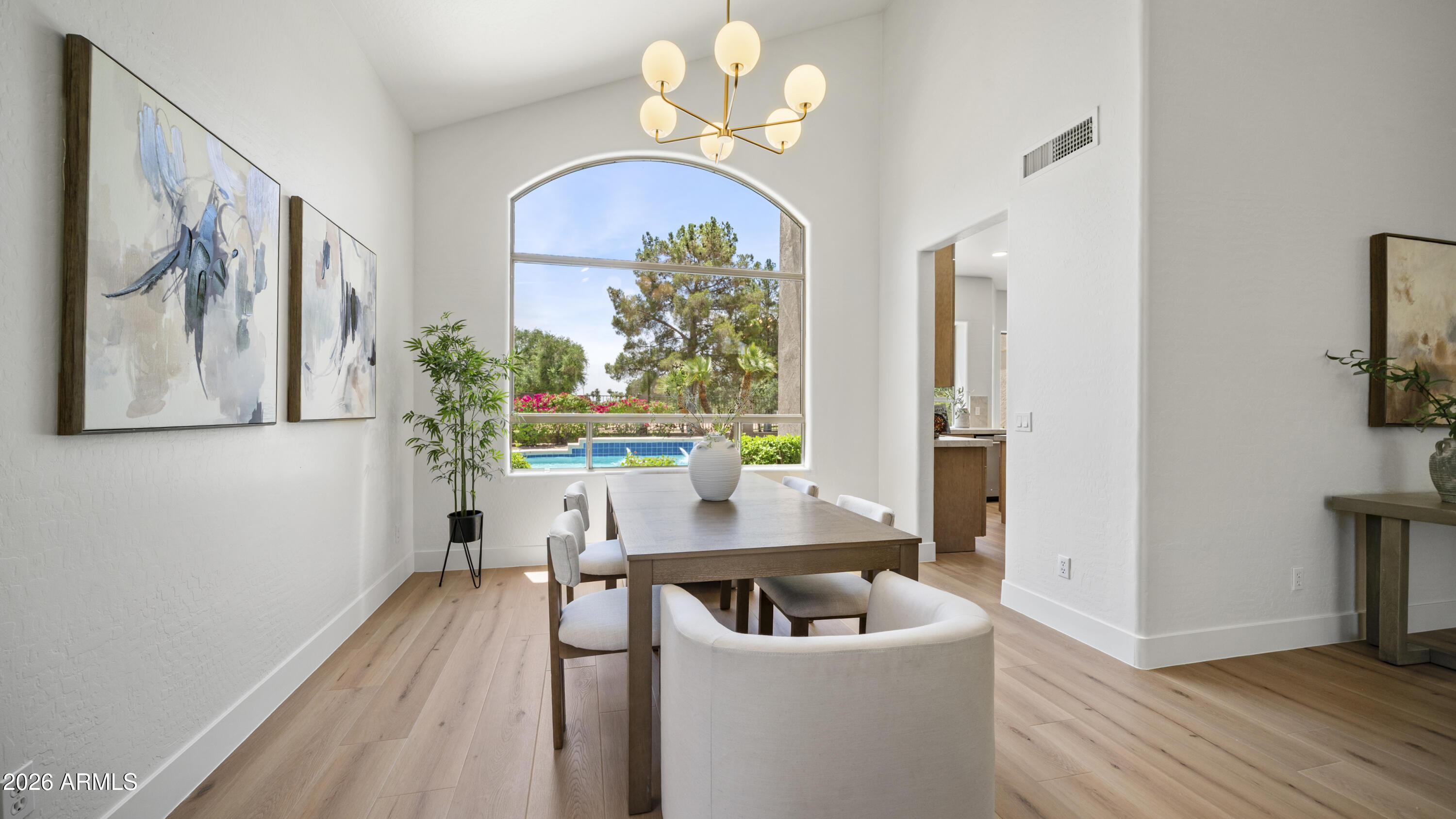 6639 E GELDING Drive