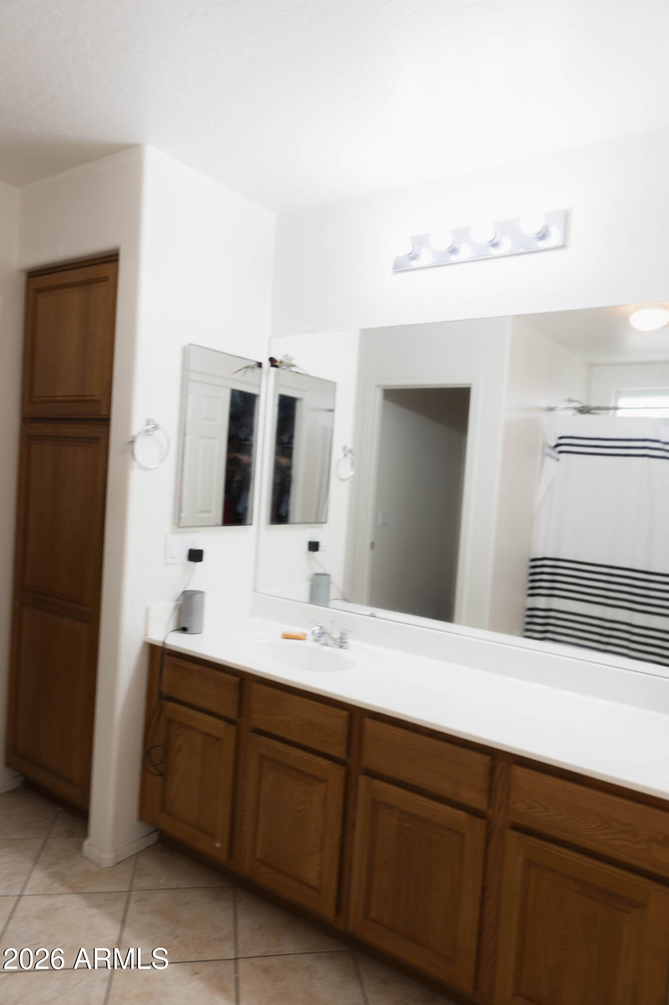 372 S 16TH Street
