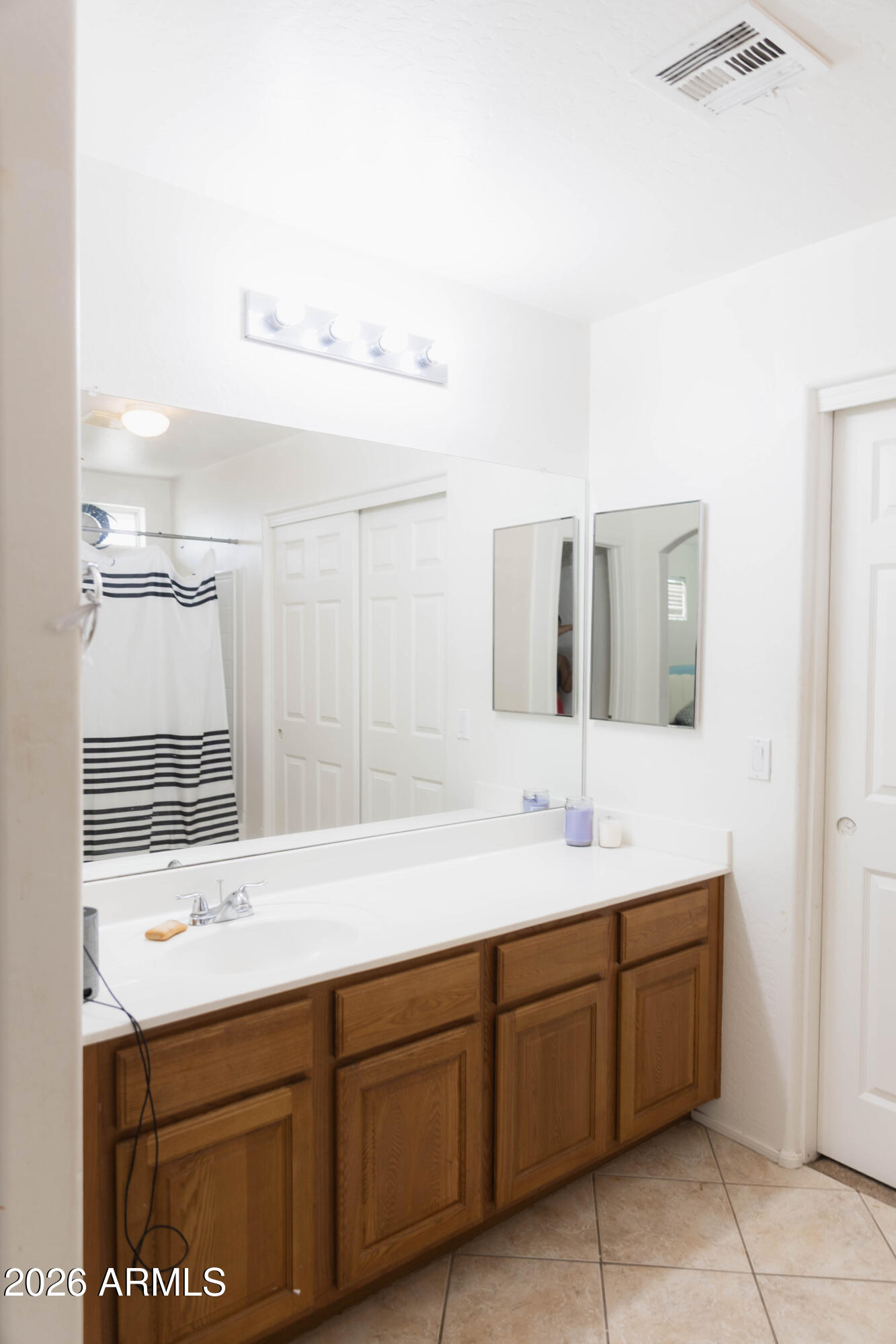 372 S 16TH Street