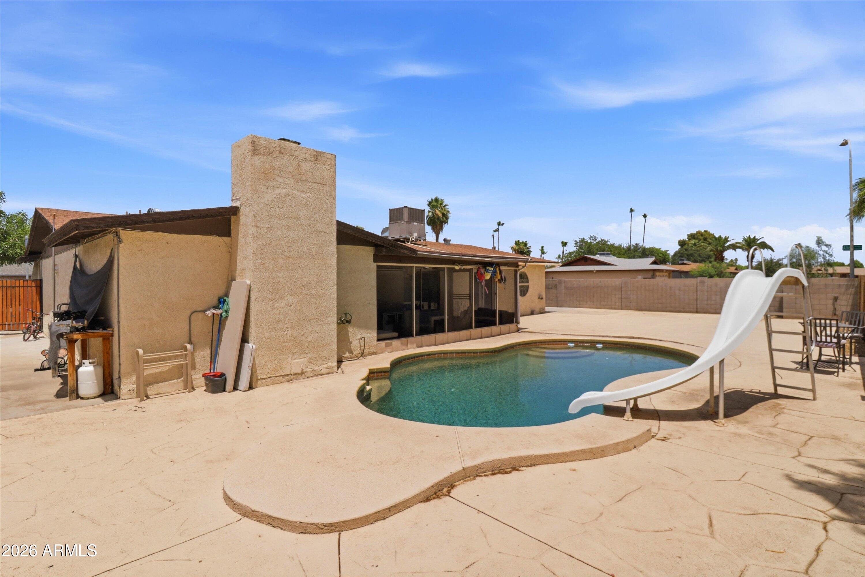 4601 W GOLDEN Lane