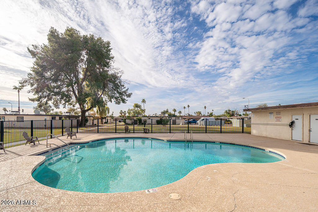 720 S DOBSON Road 85