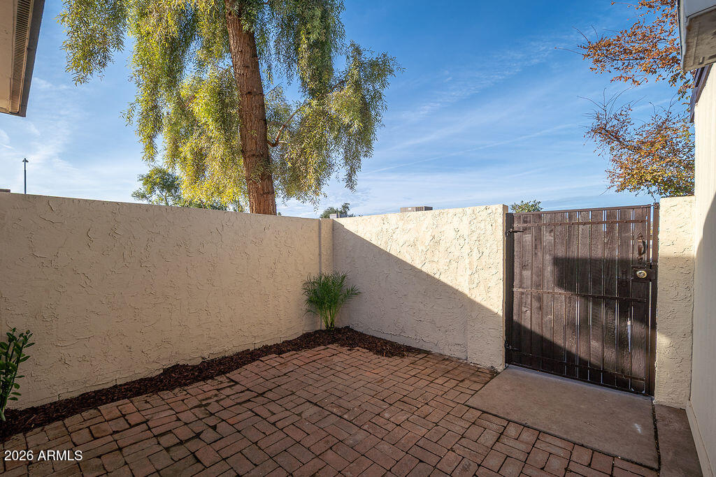 720 S DOBSON Road 85