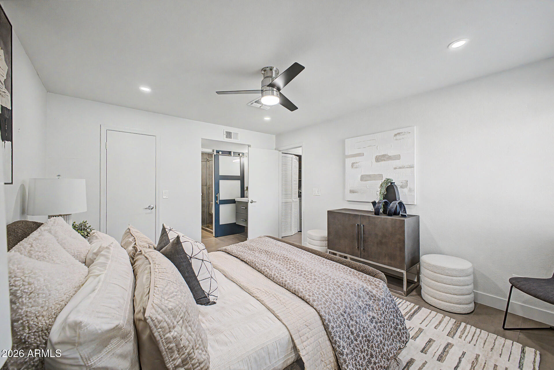 623 W GUADALUPE Road 276