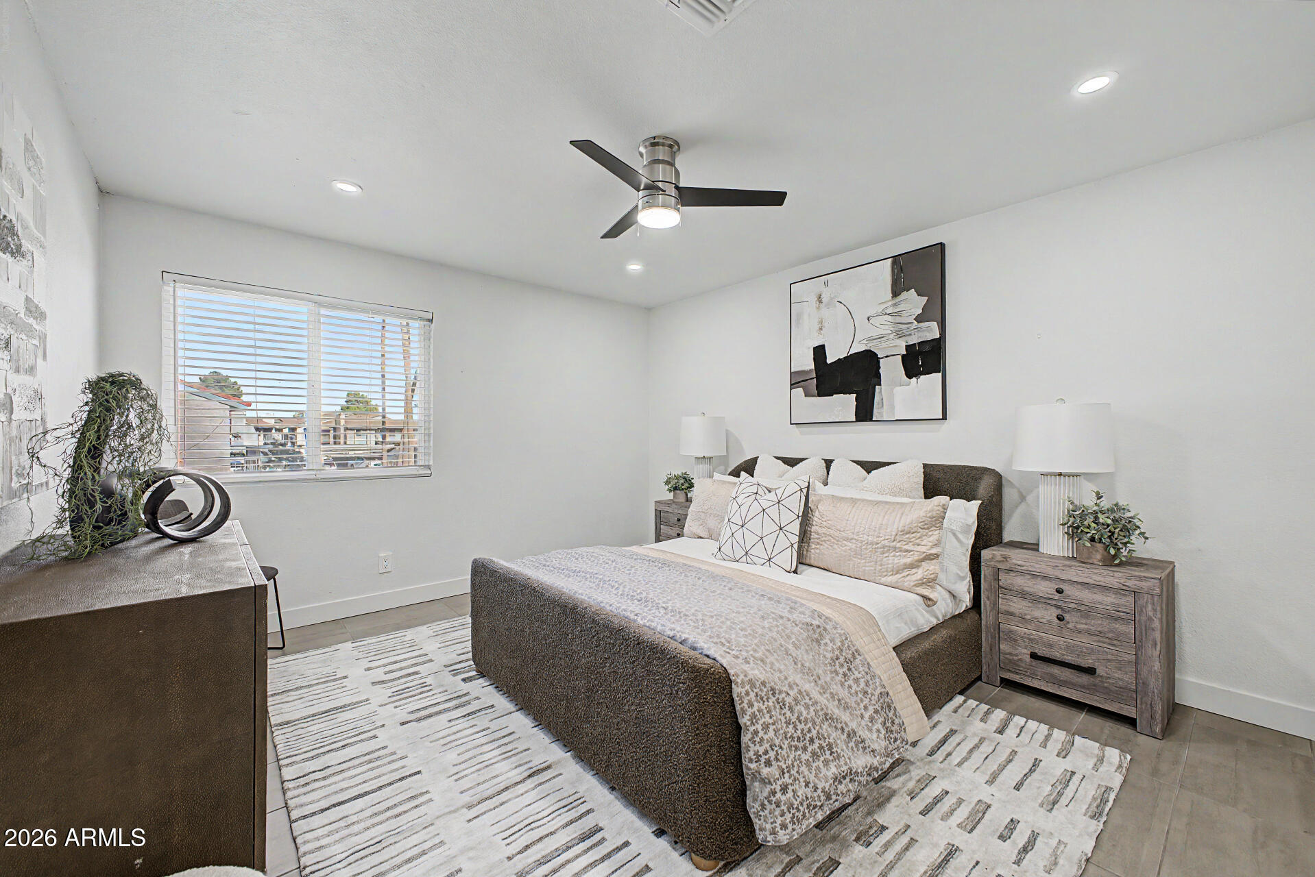 623 W GUADALUPE Road 276