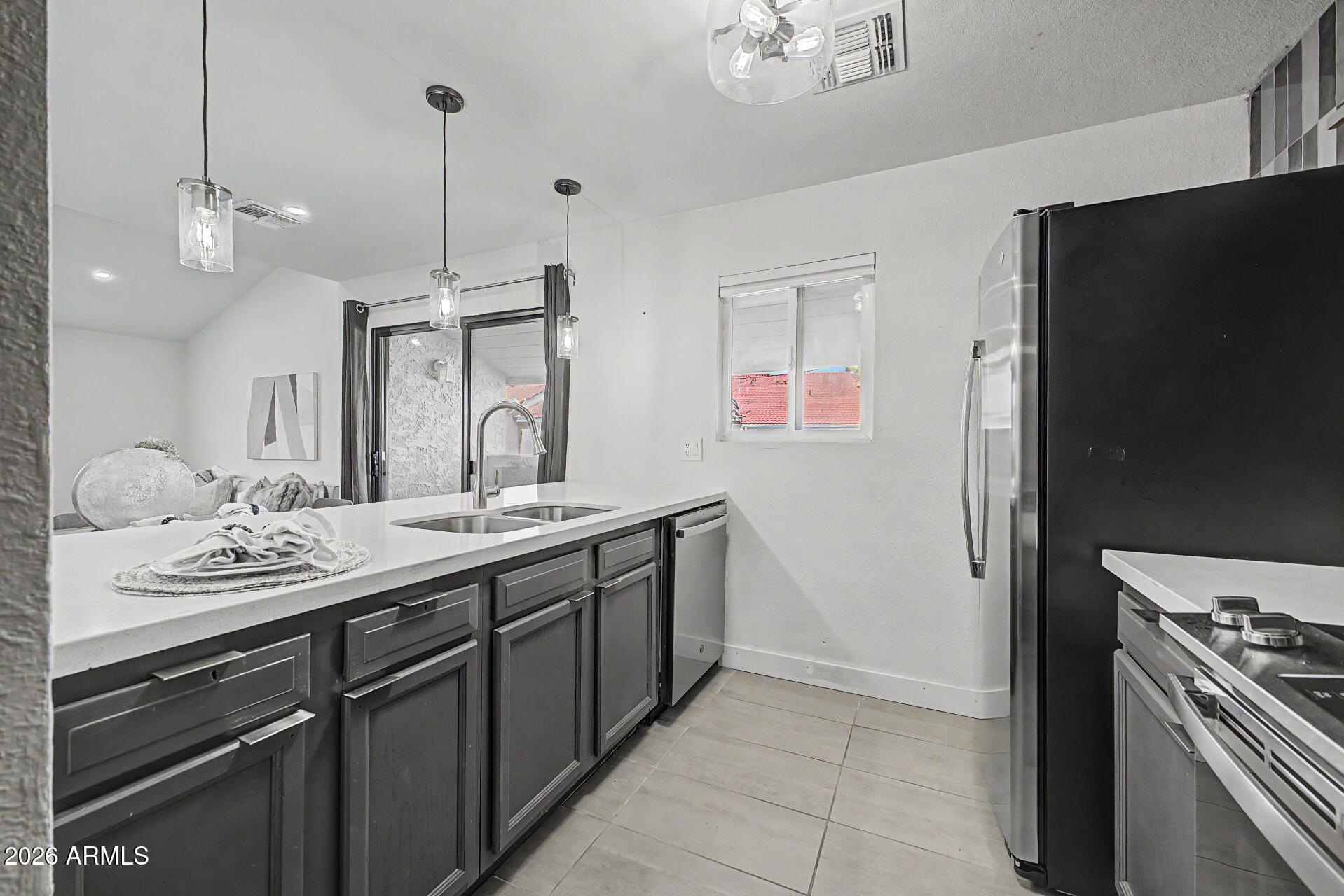 623 W GUADALUPE Road 276