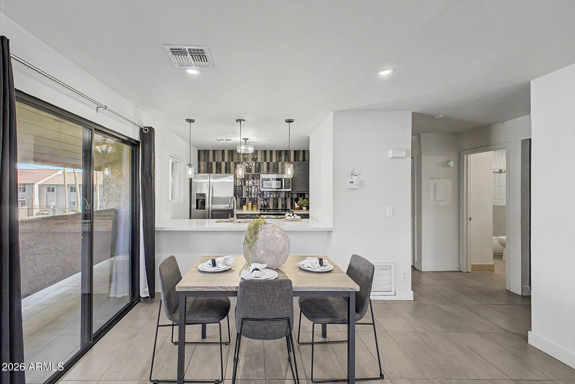 623 W GUADALUPE Road 276