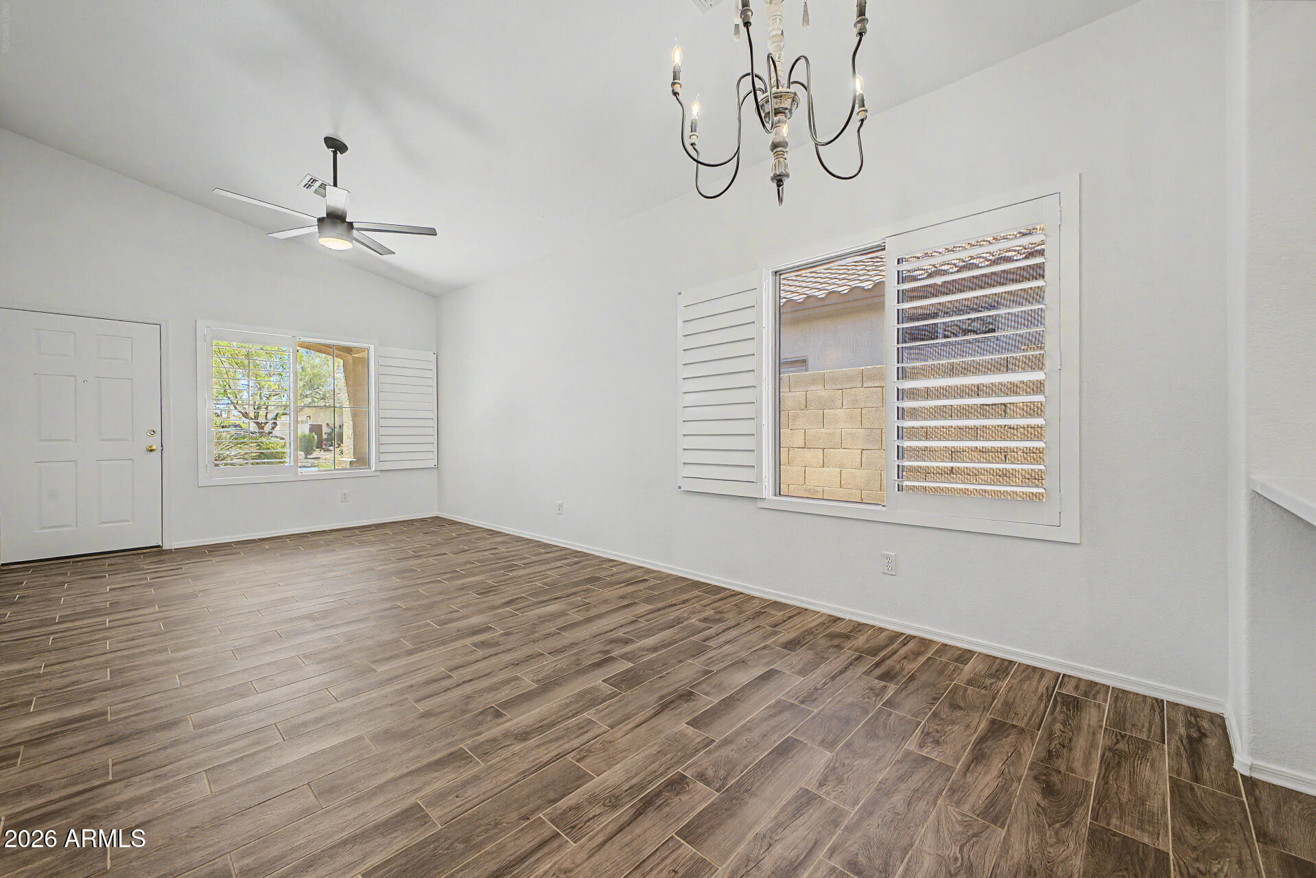 40832 N COLUMBIA Trail