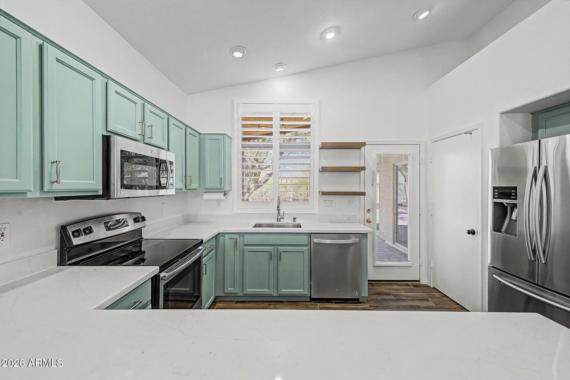 40832 N COLUMBIA Trail
