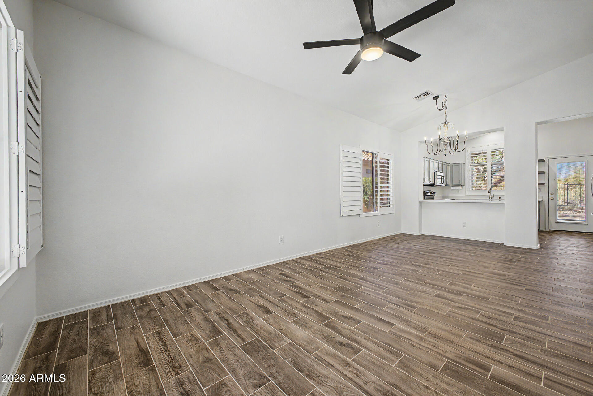 40832 N COLUMBIA Trail