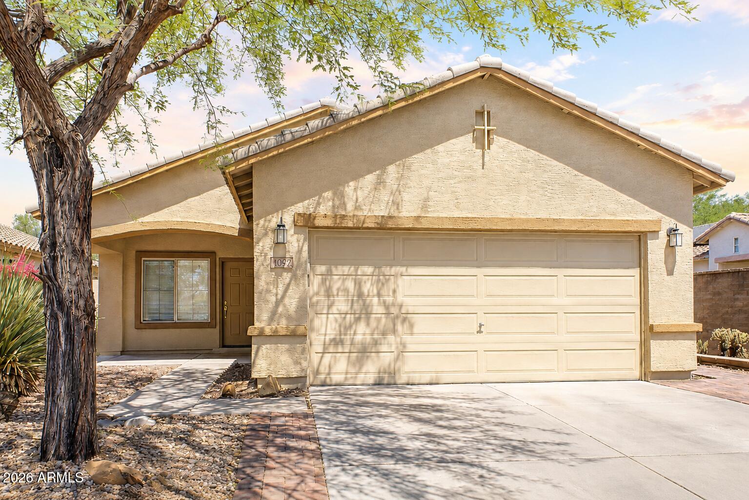 40832 N COLUMBIA Trail