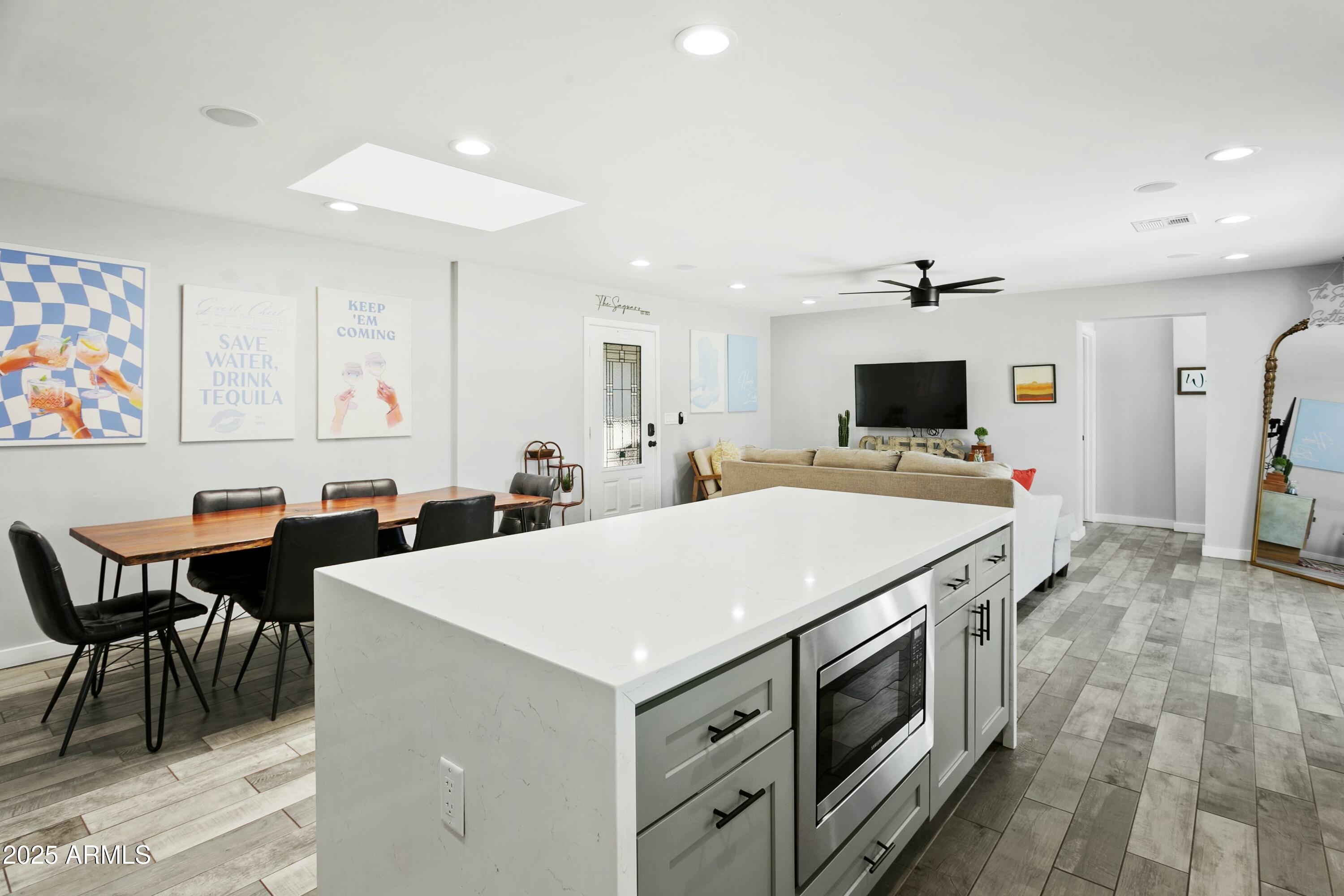 8312 E MACKENZIE Drive