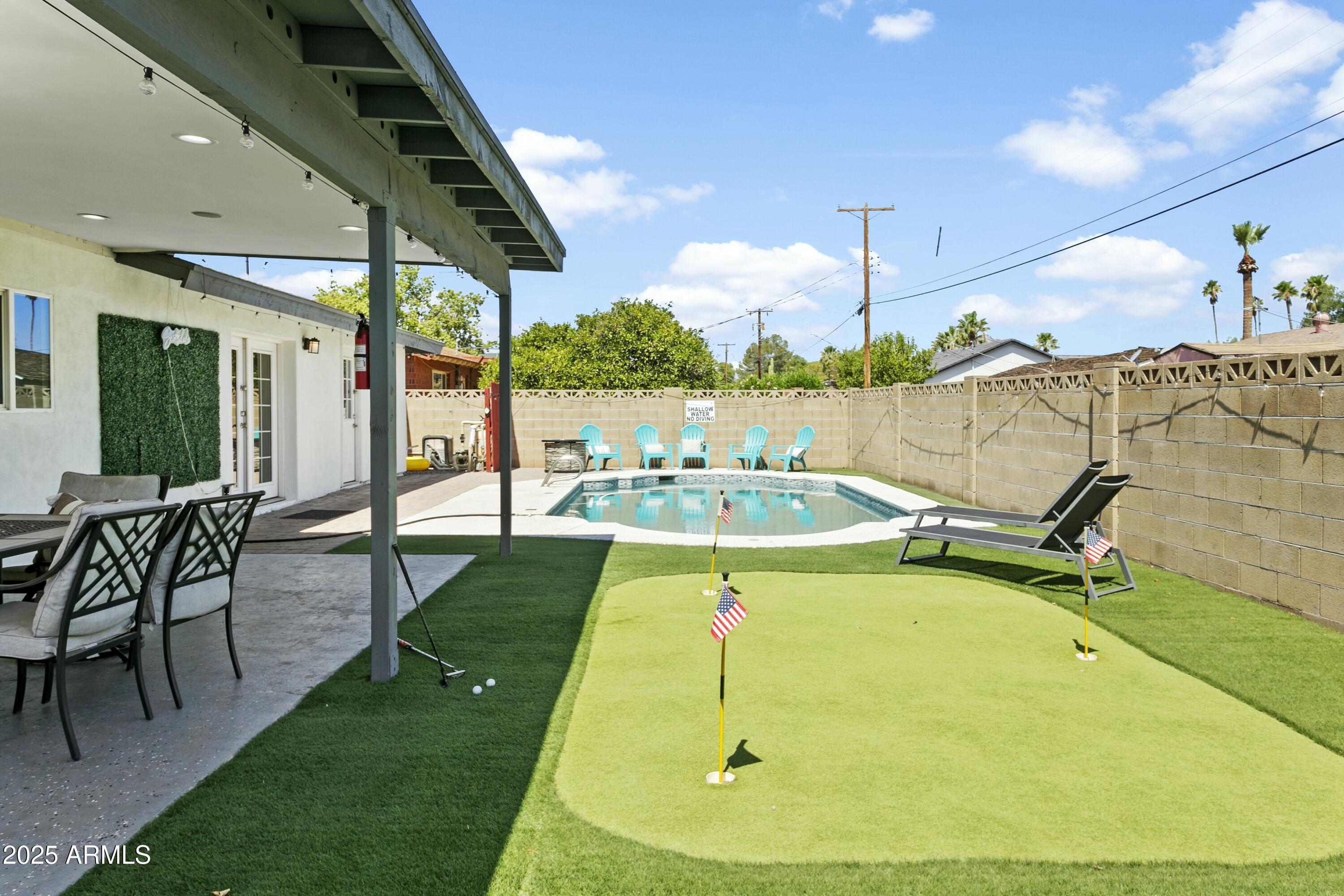 8312 E MACKENZIE Drive