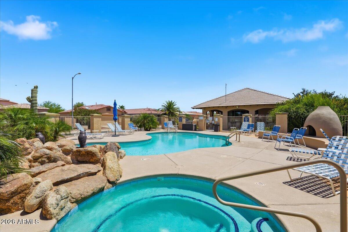 1231 N LANTANA Place