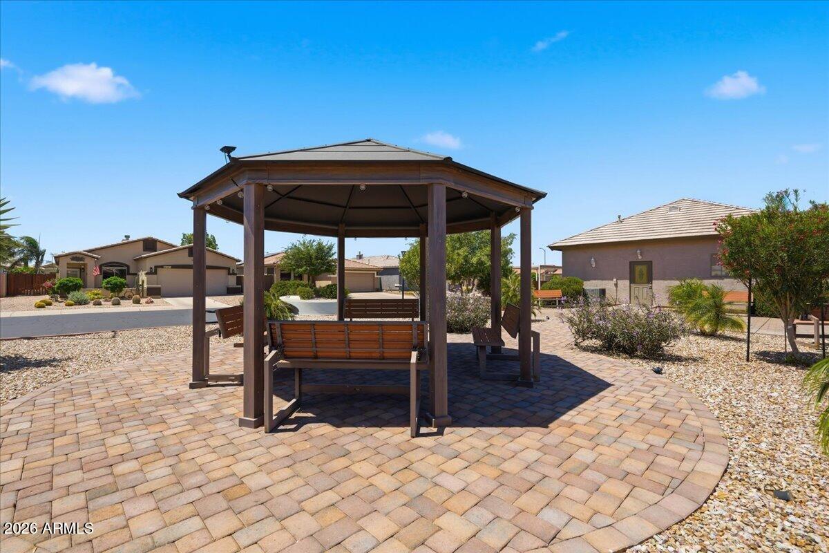 1231 N LANTANA Place