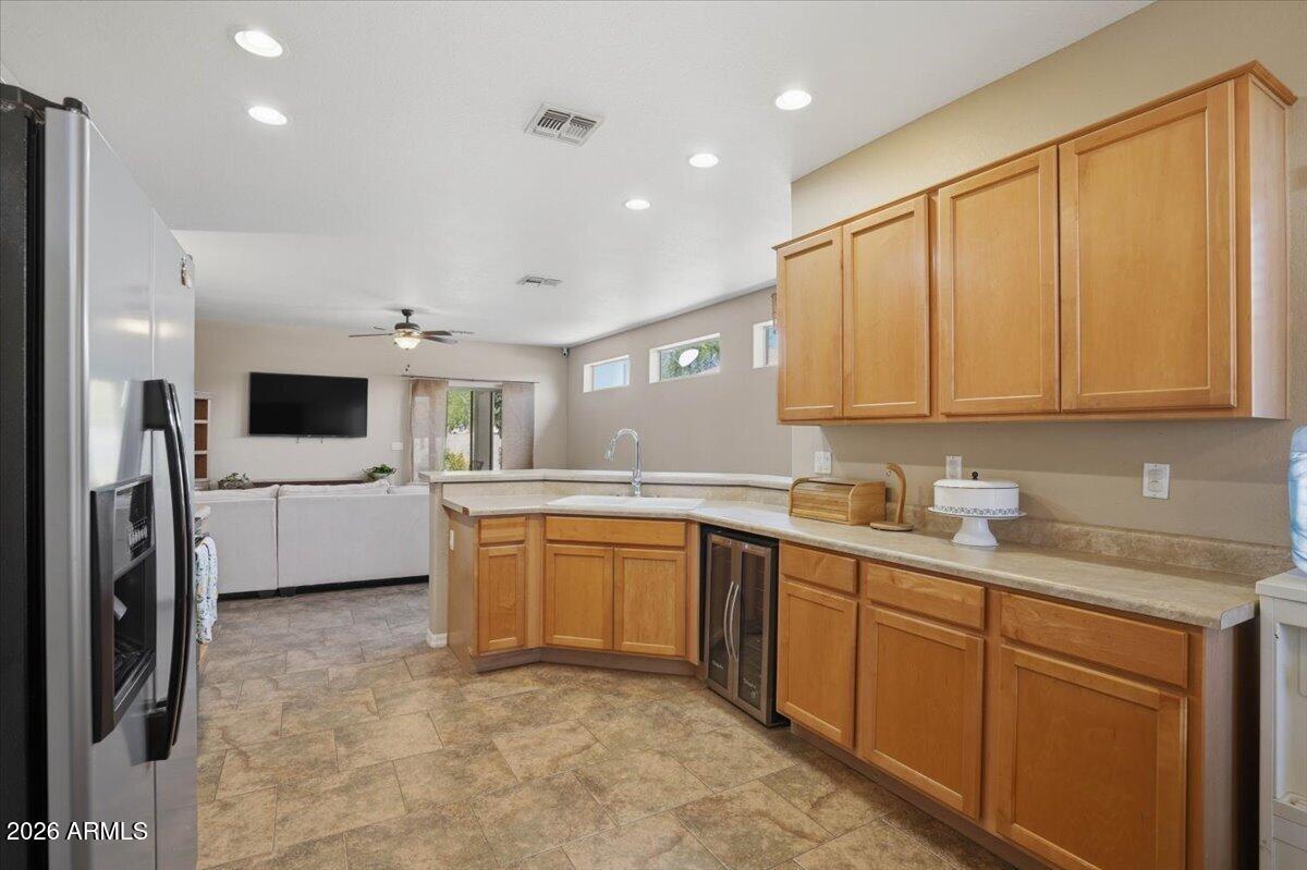 1231 N LANTANA Place