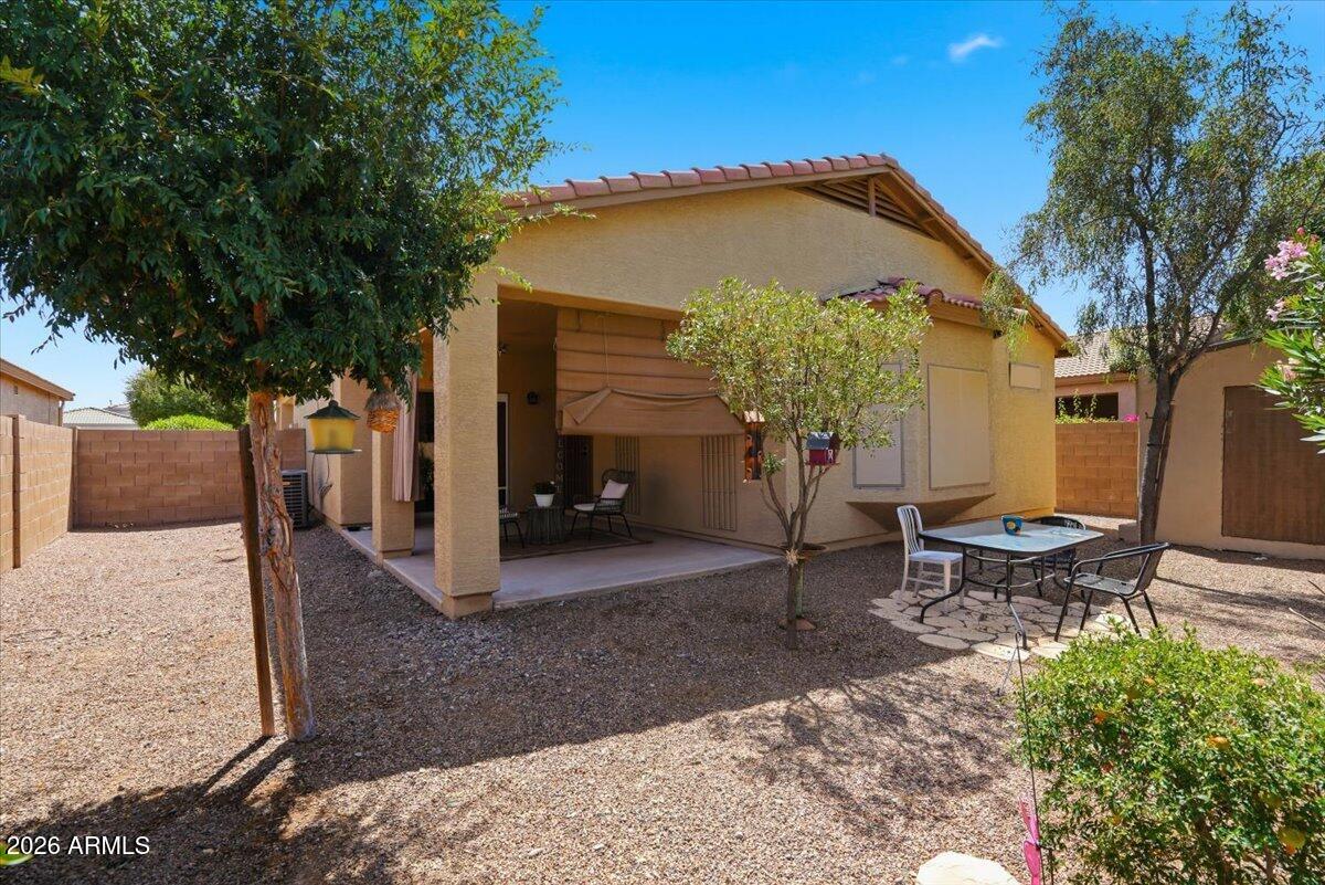 1231 N LANTANA Place
