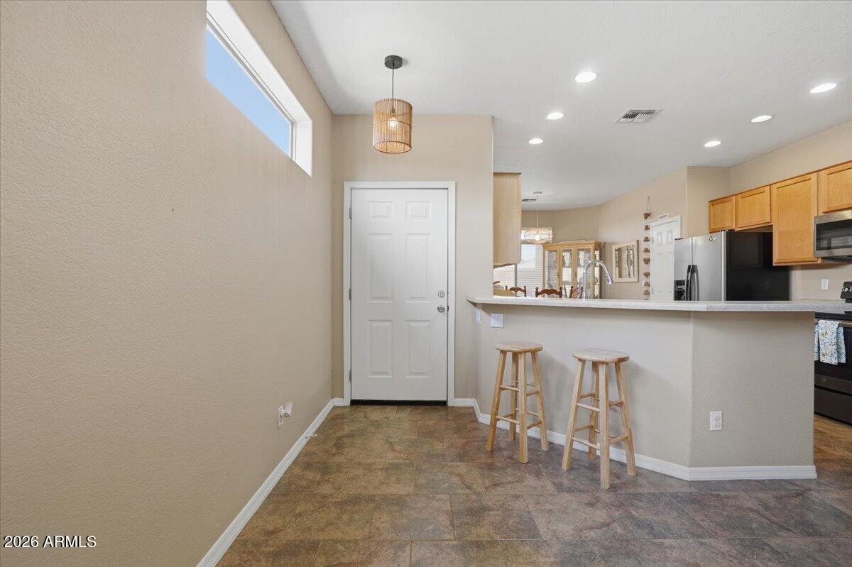 1231 N LANTANA Place
