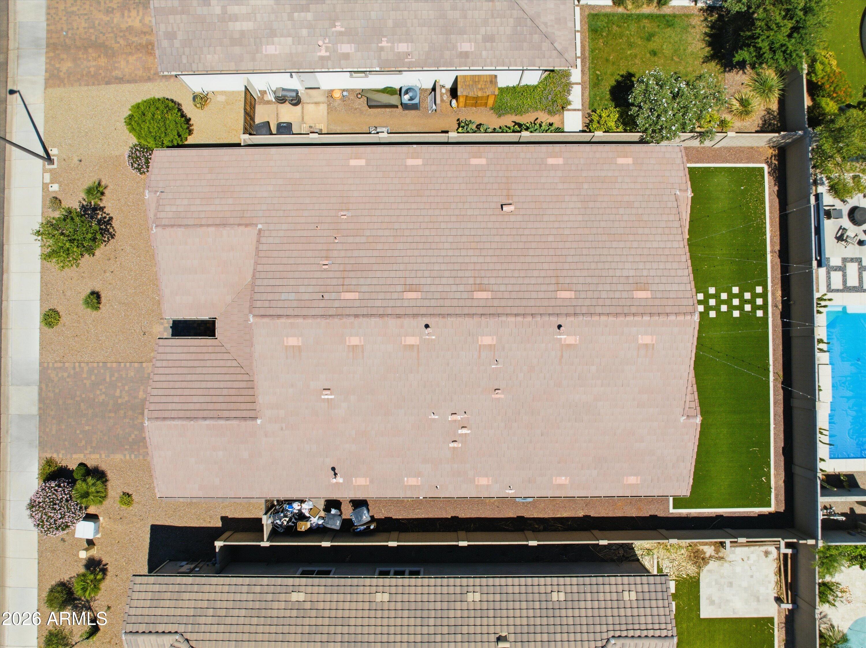 1083 E HOLLAND PARK Drive