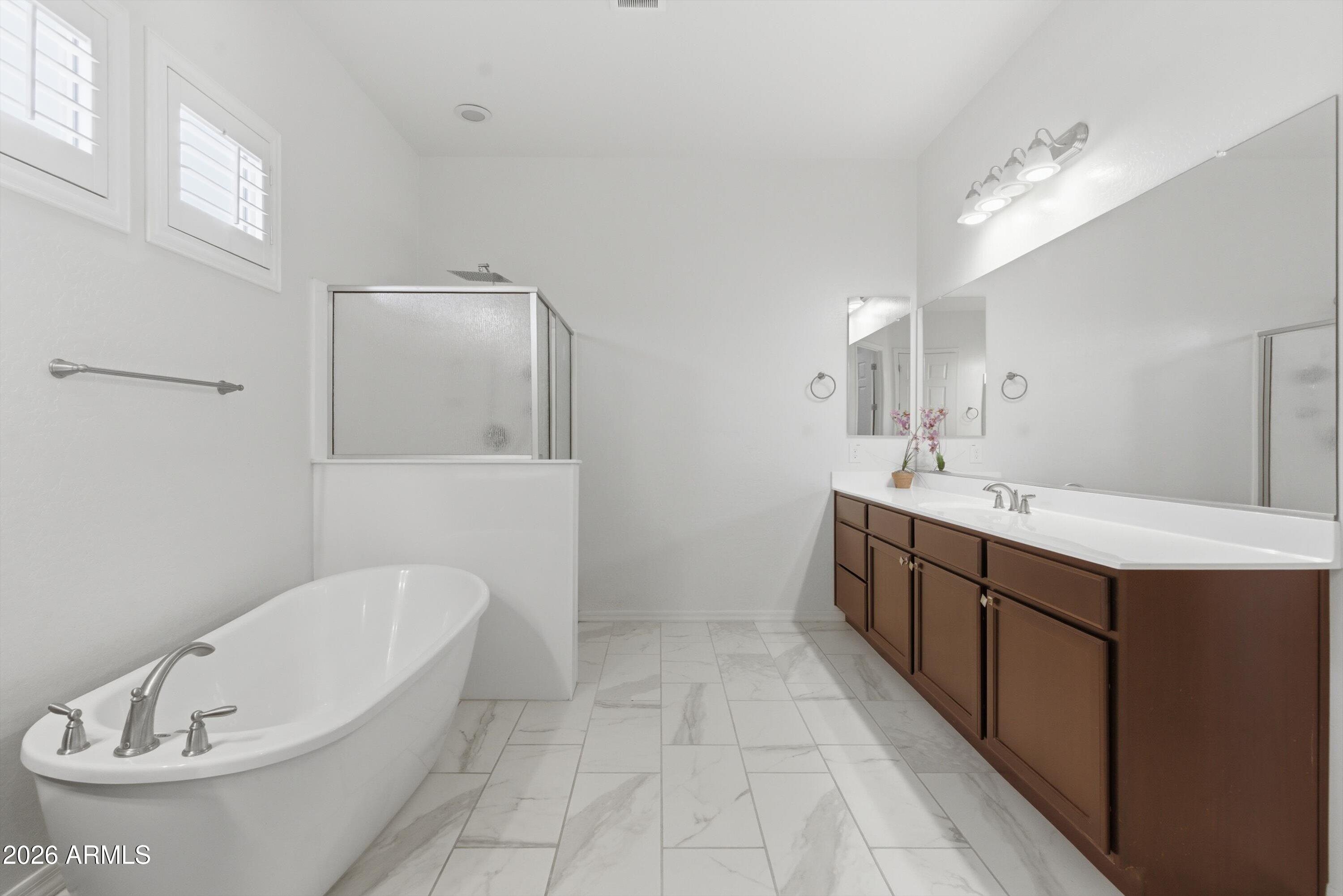 1083 E HOLLAND PARK Drive