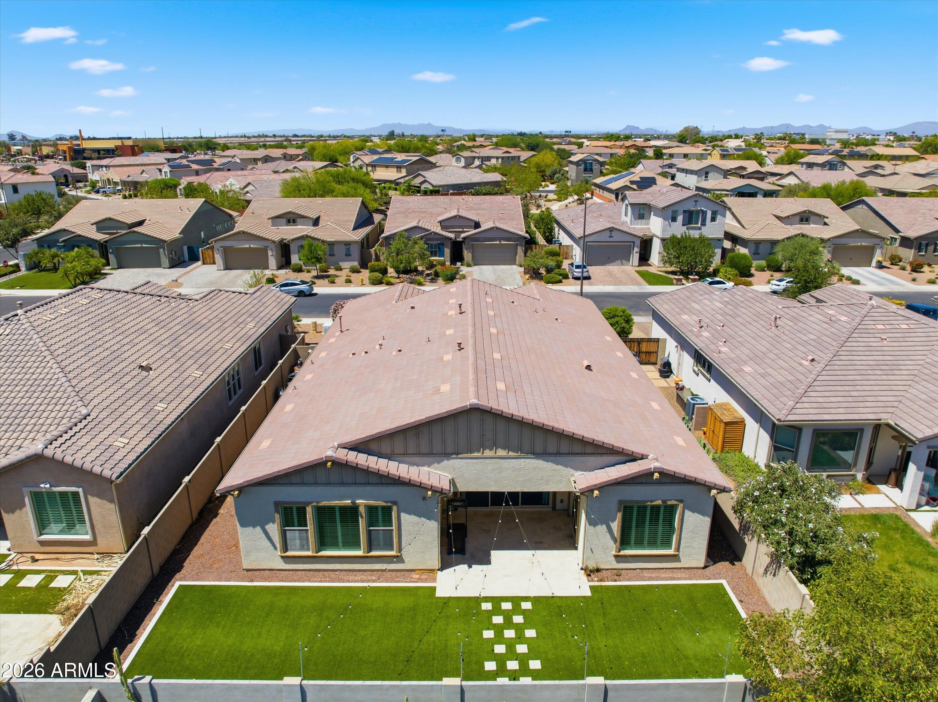 1083 E HOLLAND PARK Drive