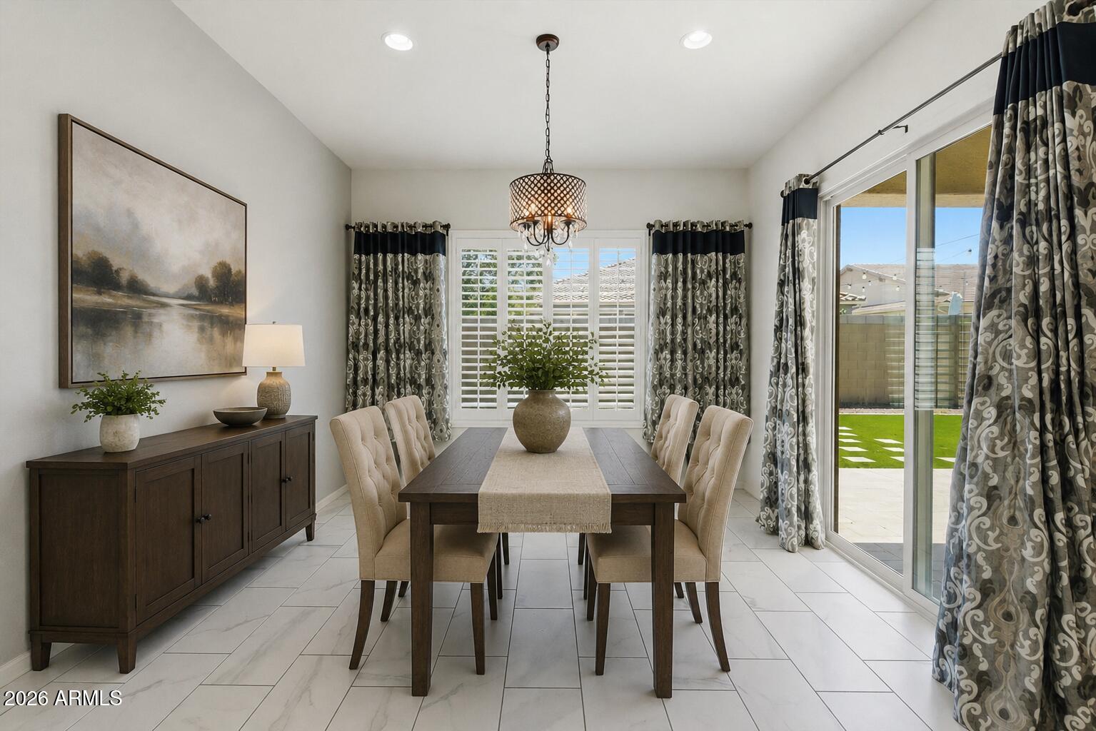 1083 E HOLLAND PARK Drive
