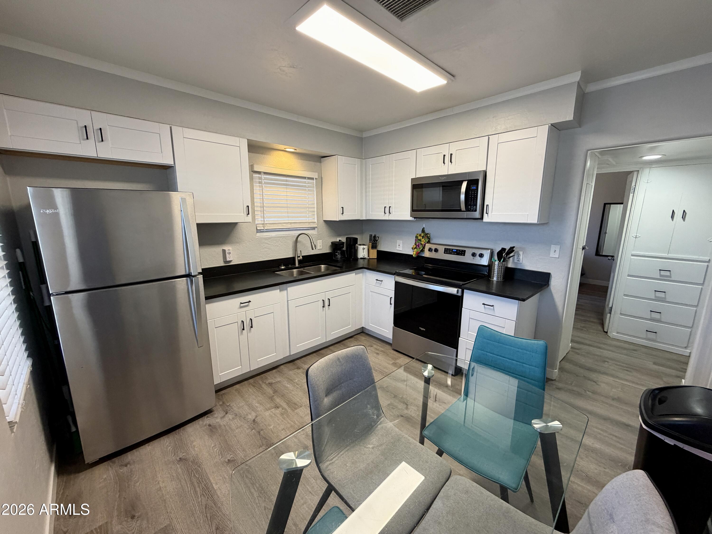 231 N Morris