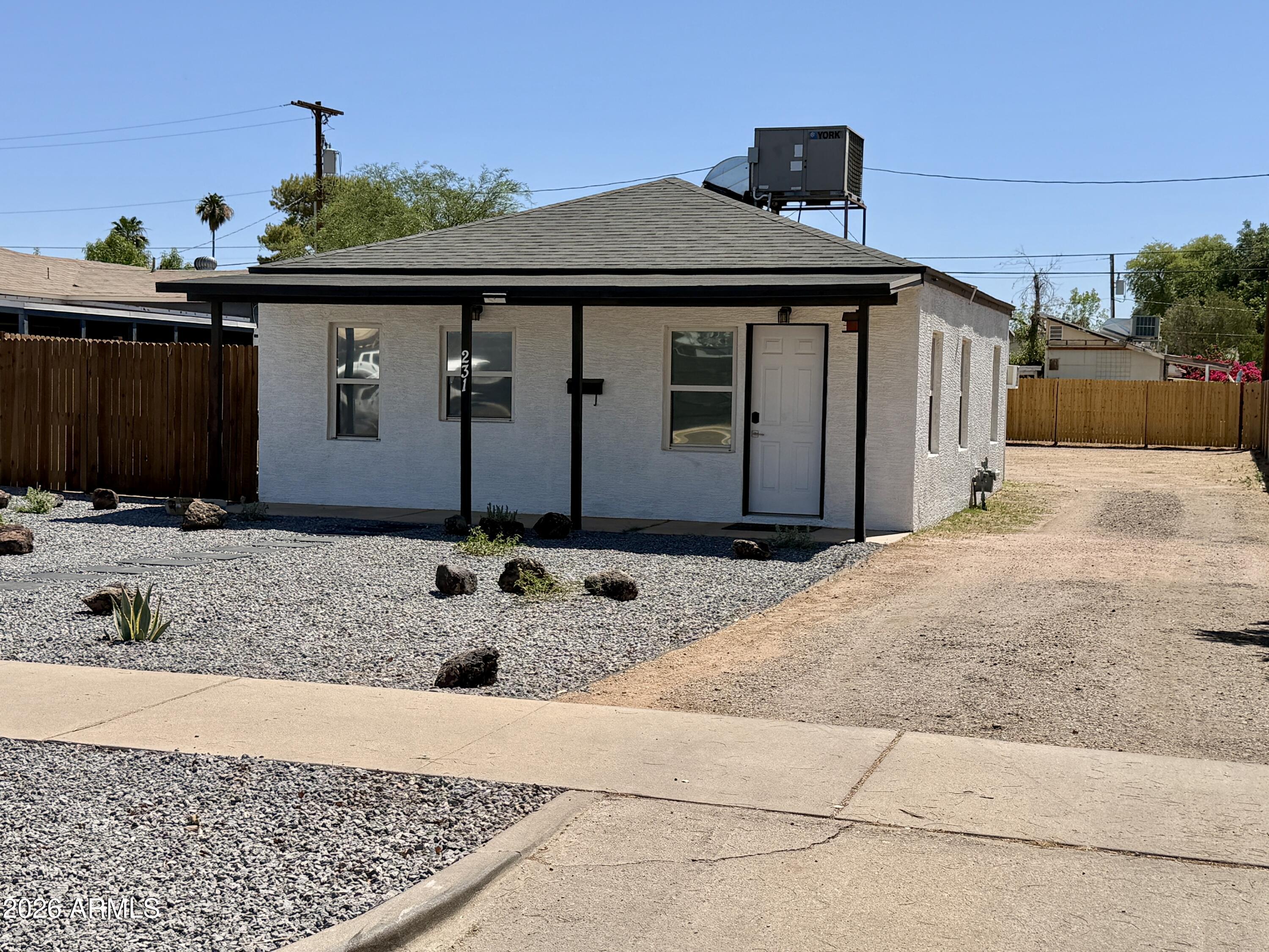 231 N Morris