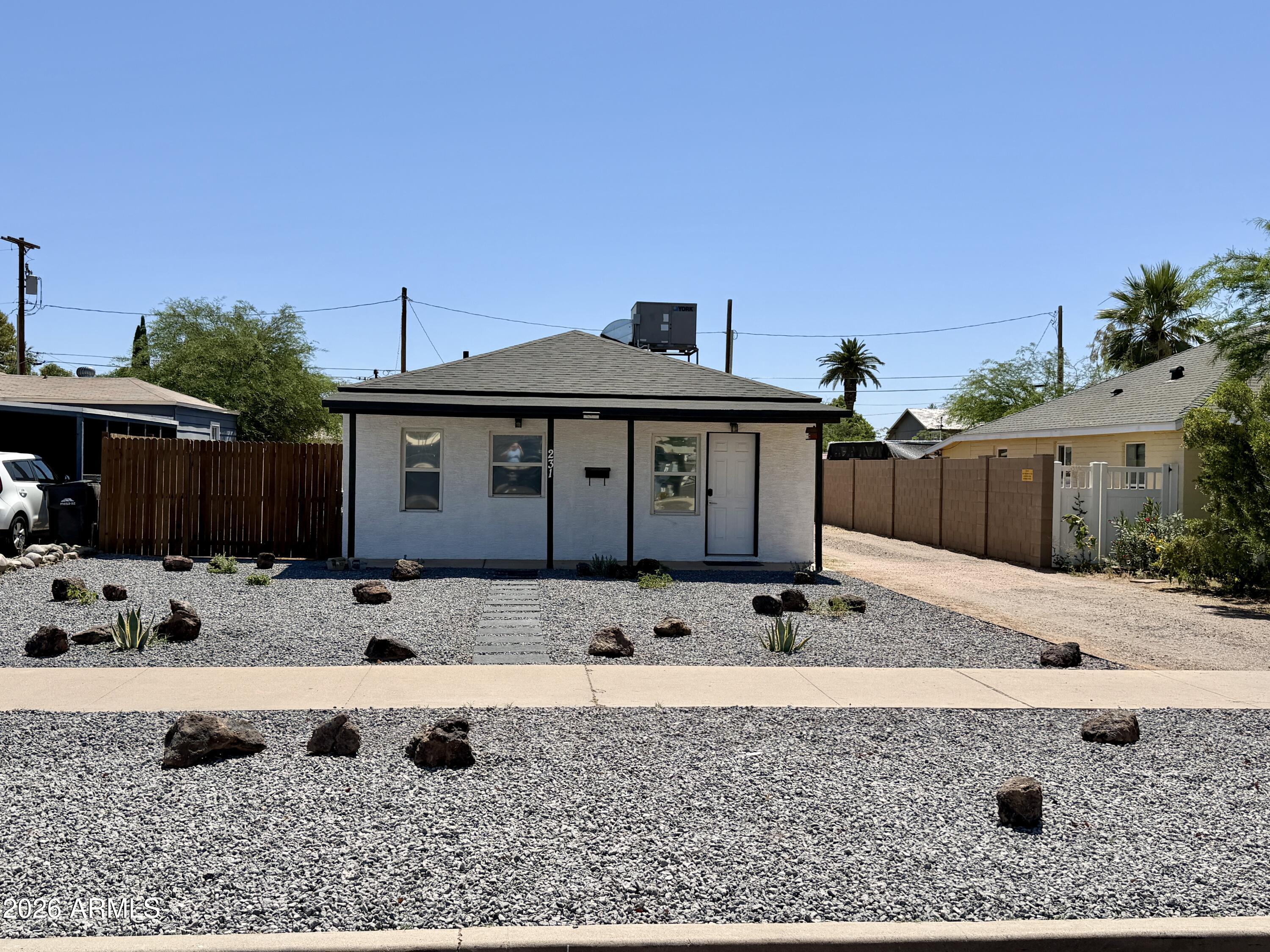 231 N Morris