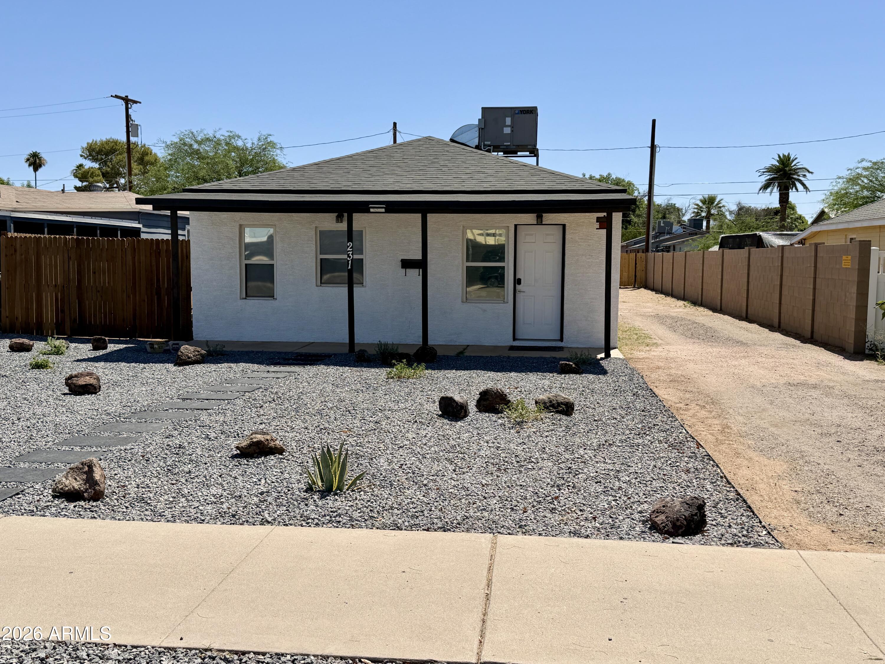 231 N Morris
