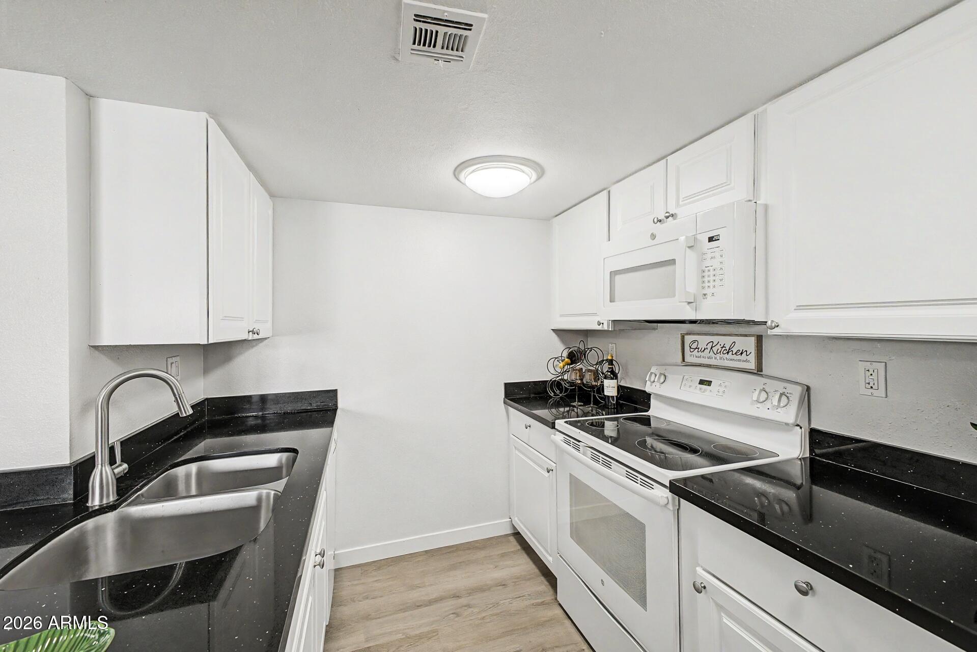 1730 W EMELITA Avenue 2103