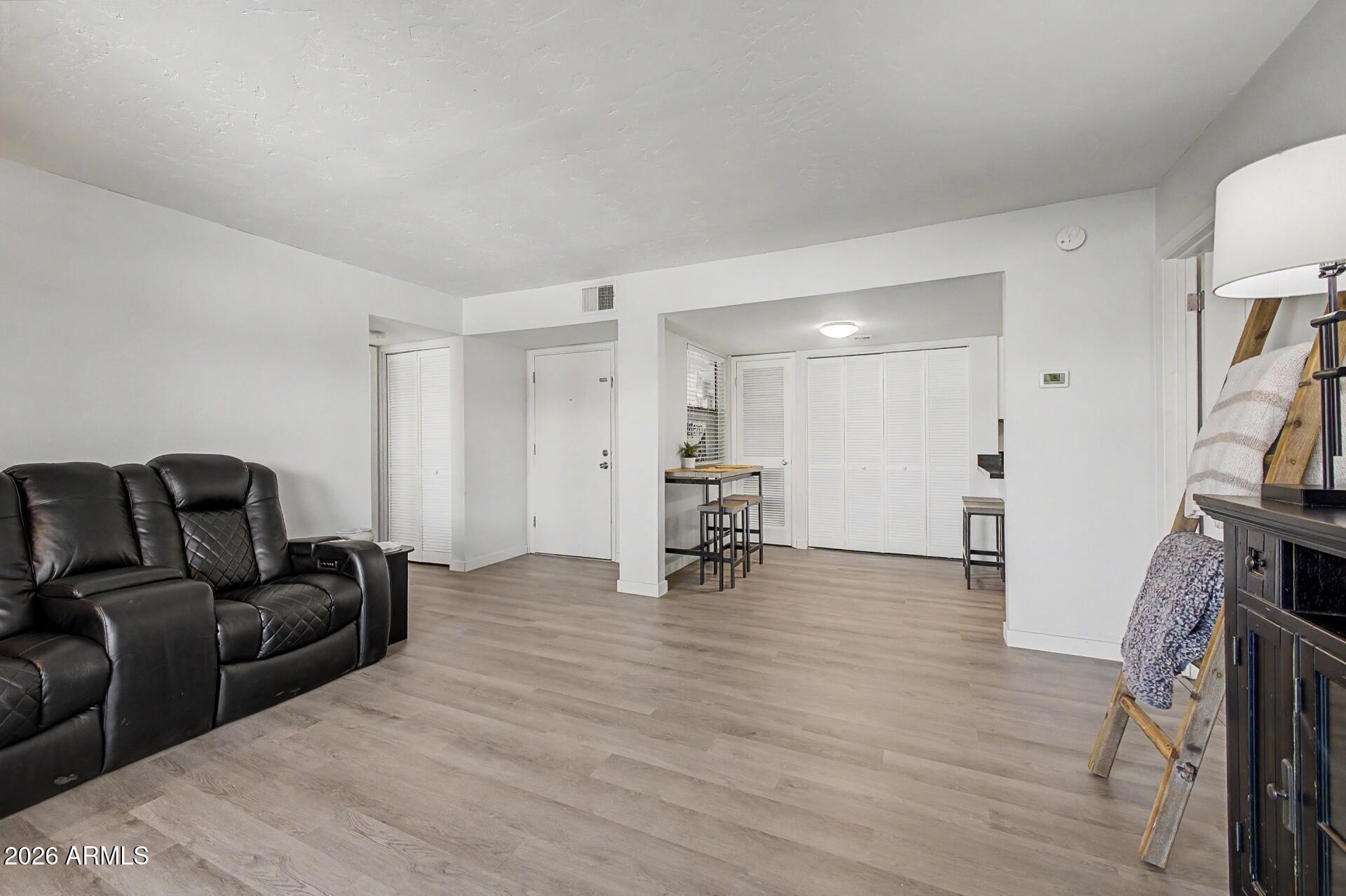 1730 W EMELITA Avenue 2103
