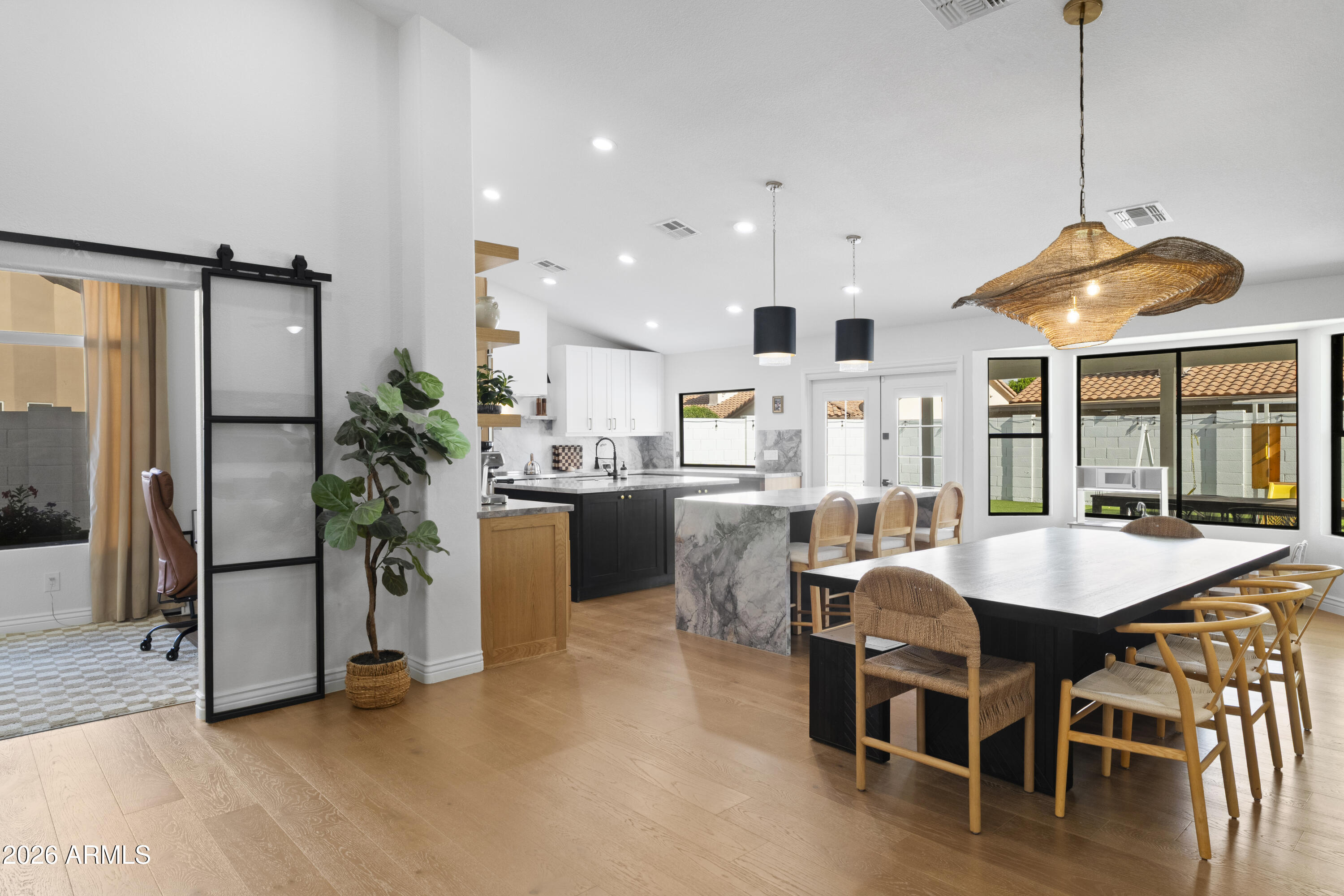 3261 W JASPER Drive
