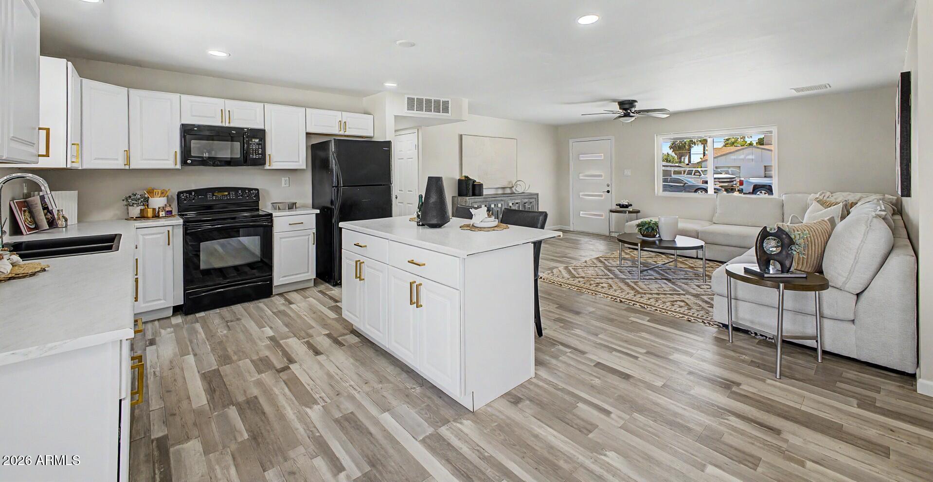 3626 W ELM Street