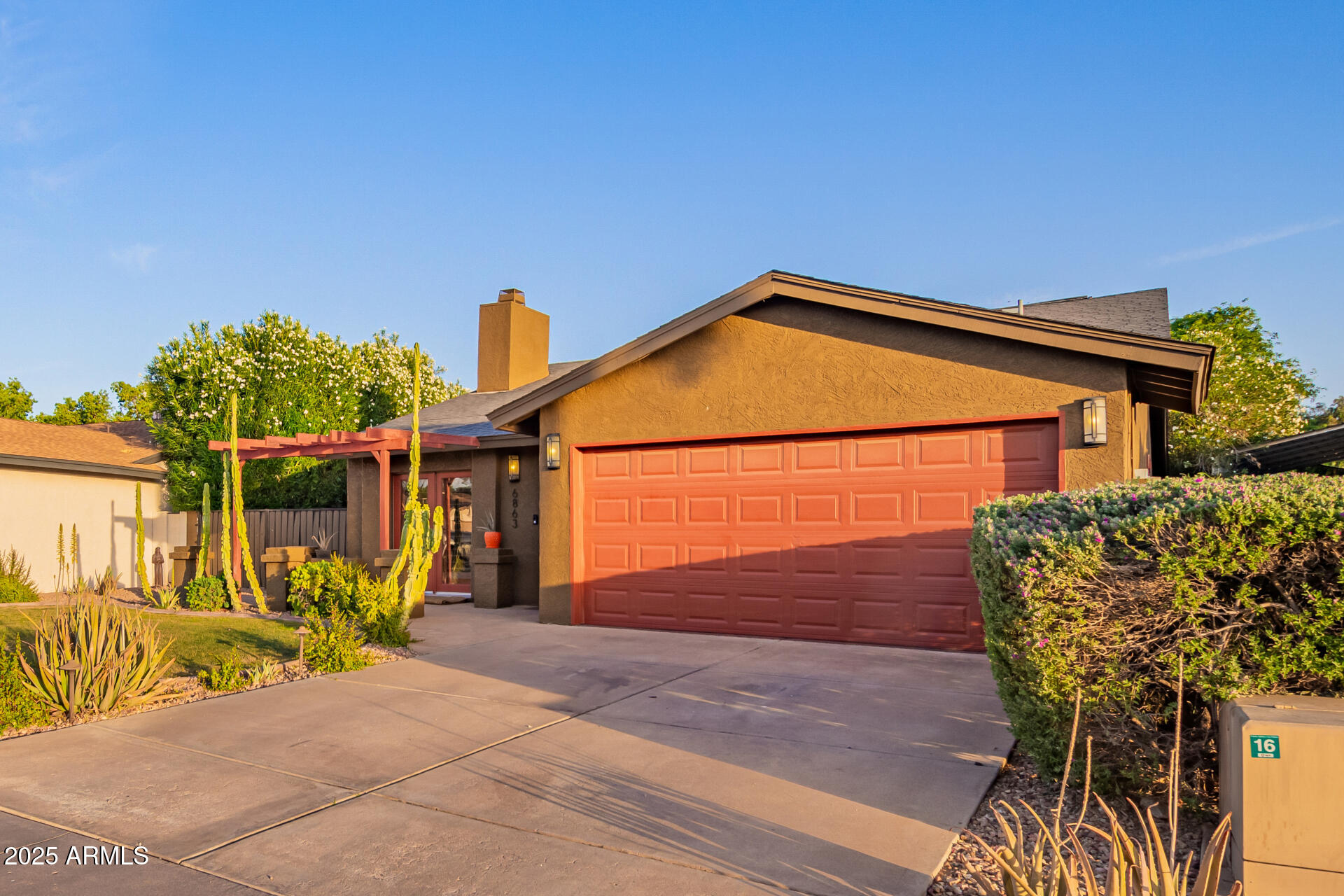 6863 E Phelps Road