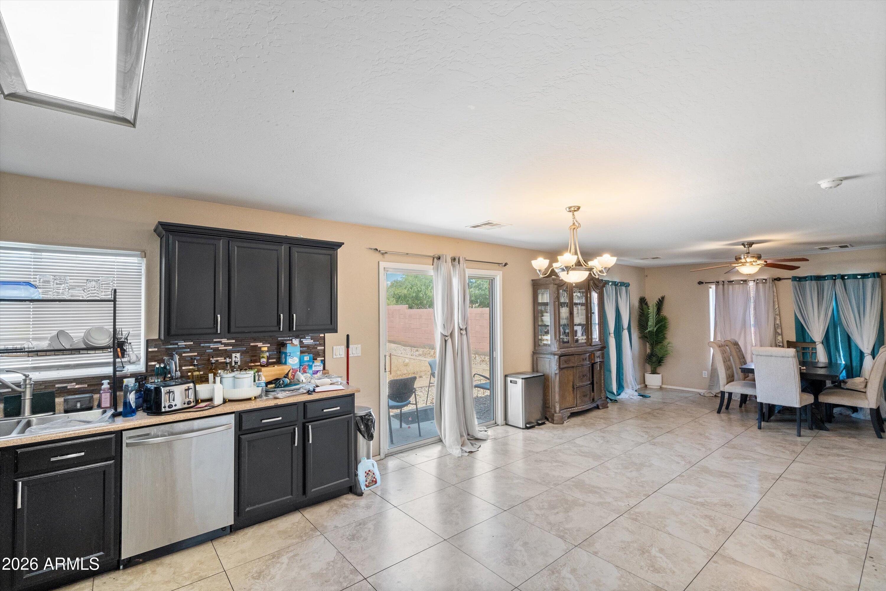 25212 W CRANSTON Lane
