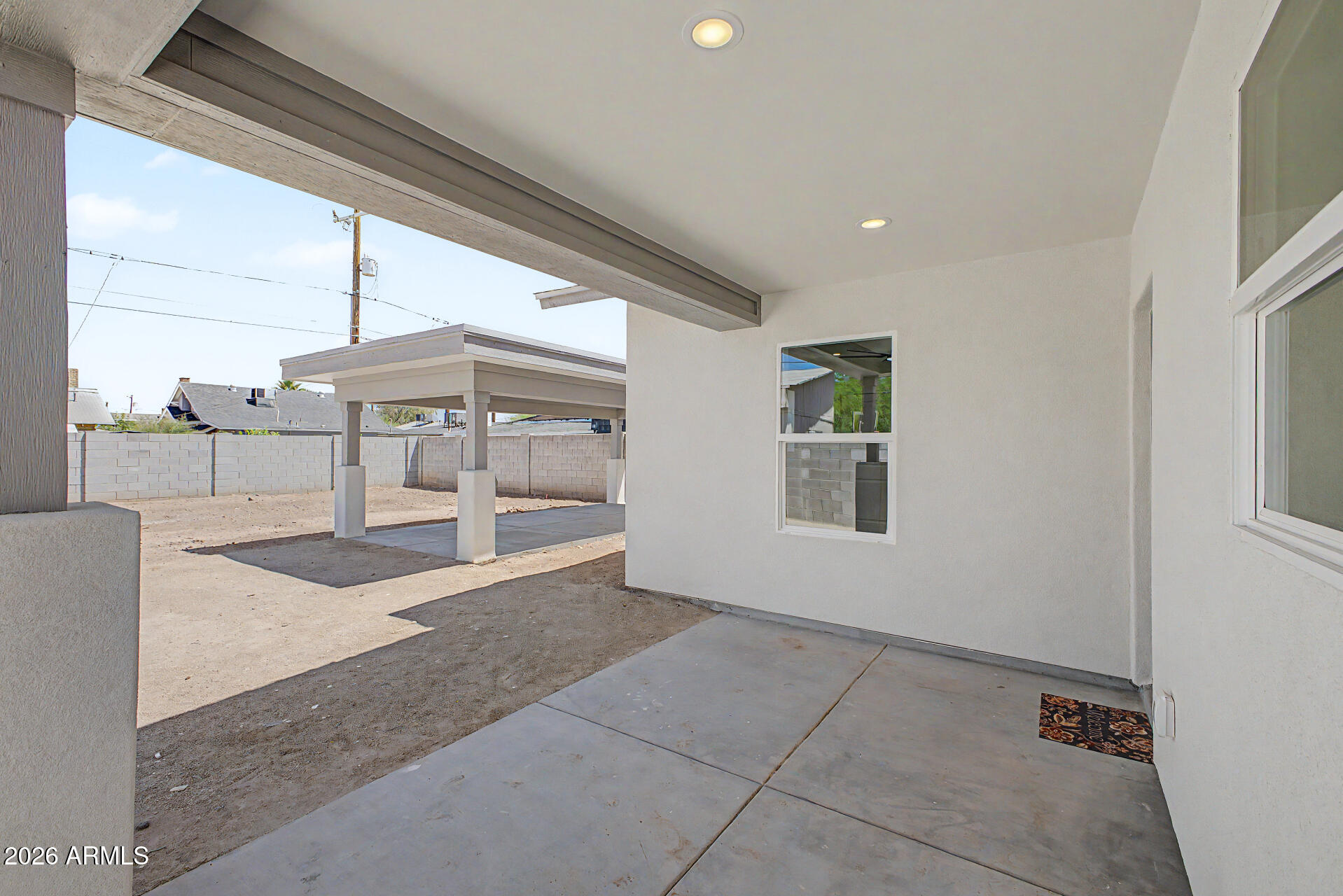 1416 E PIERCE Street