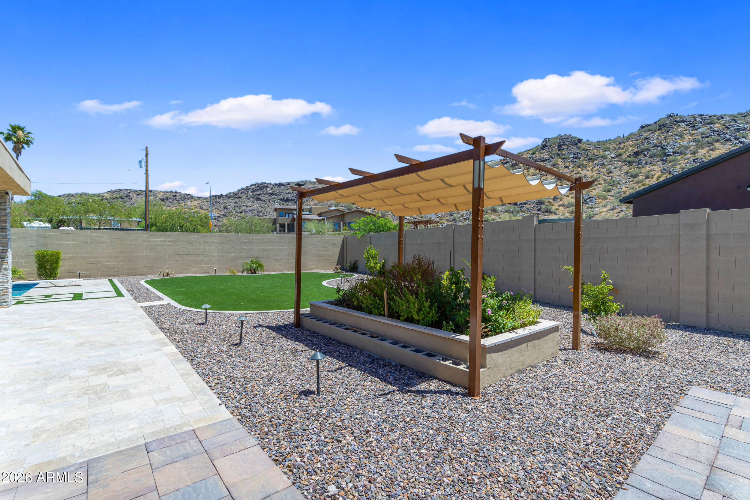 9519 S 13TH Way