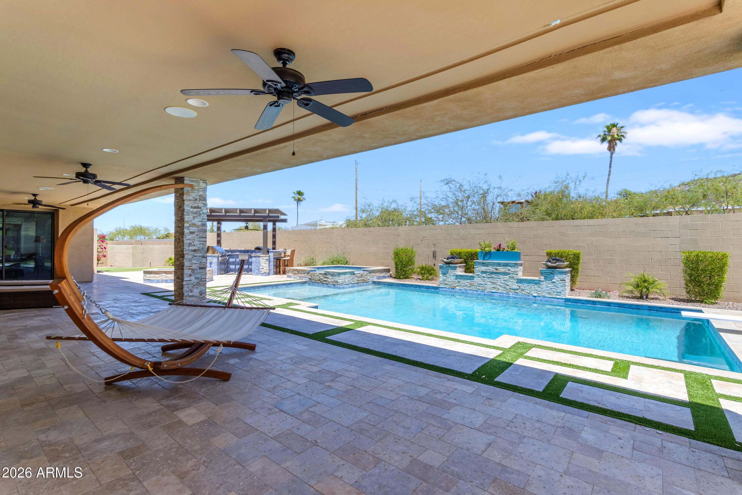 9519 S 13TH Way