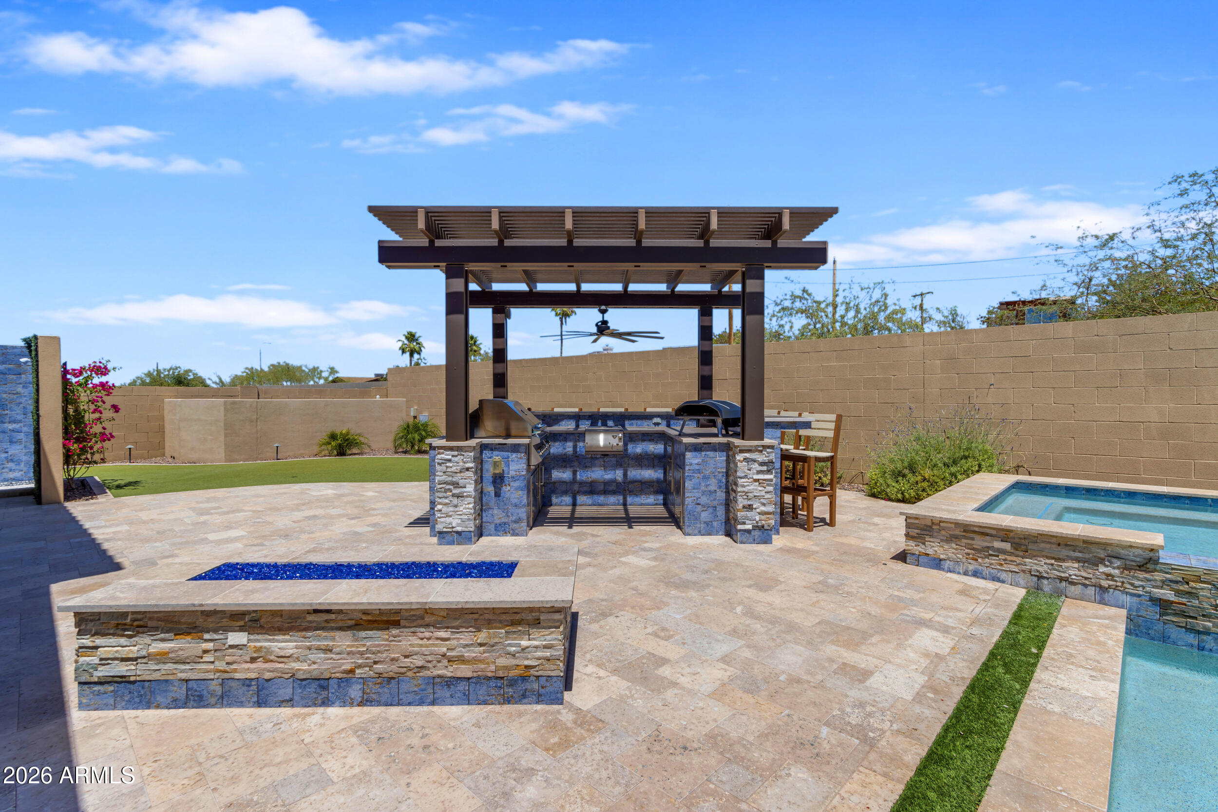 9519 S 13TH Way