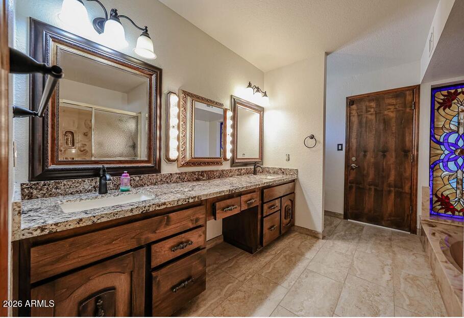 1322 W ASTER Drive