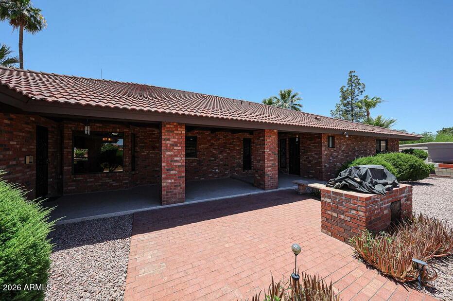 1322 W ASTER Drive