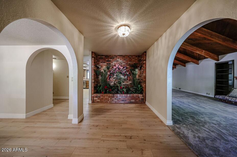 1322 W ASTER Drive