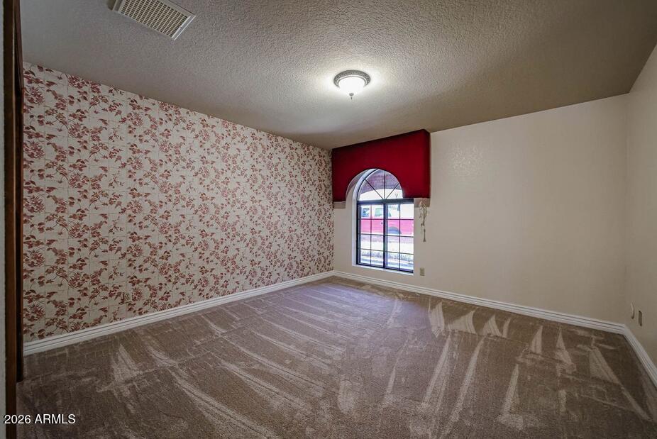 1322 W ASTER Drive