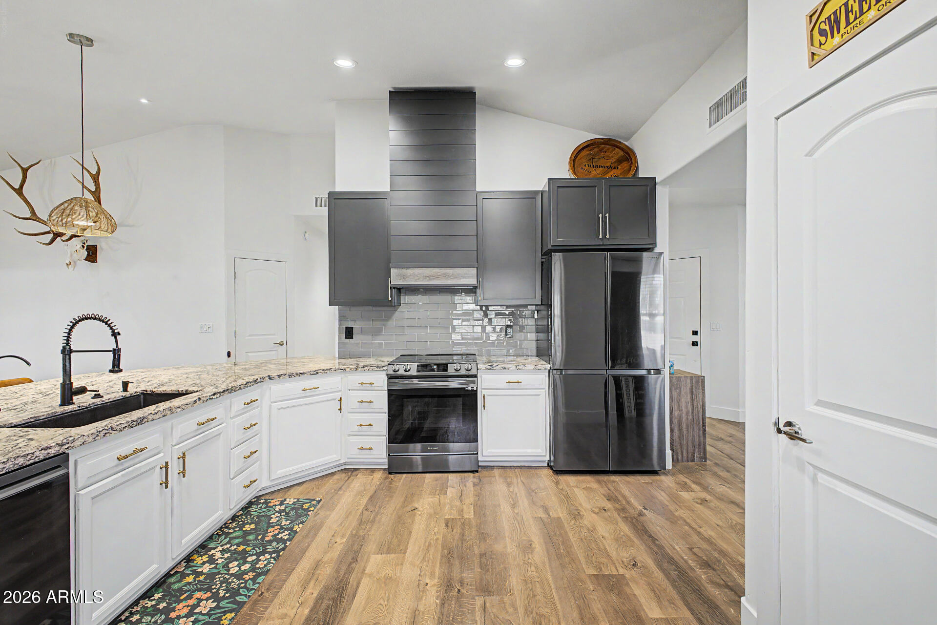 4101 W CALLE LEJOS
