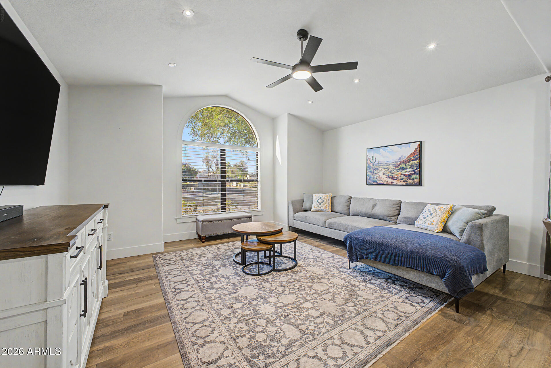4101 W CALLE LEJOS
