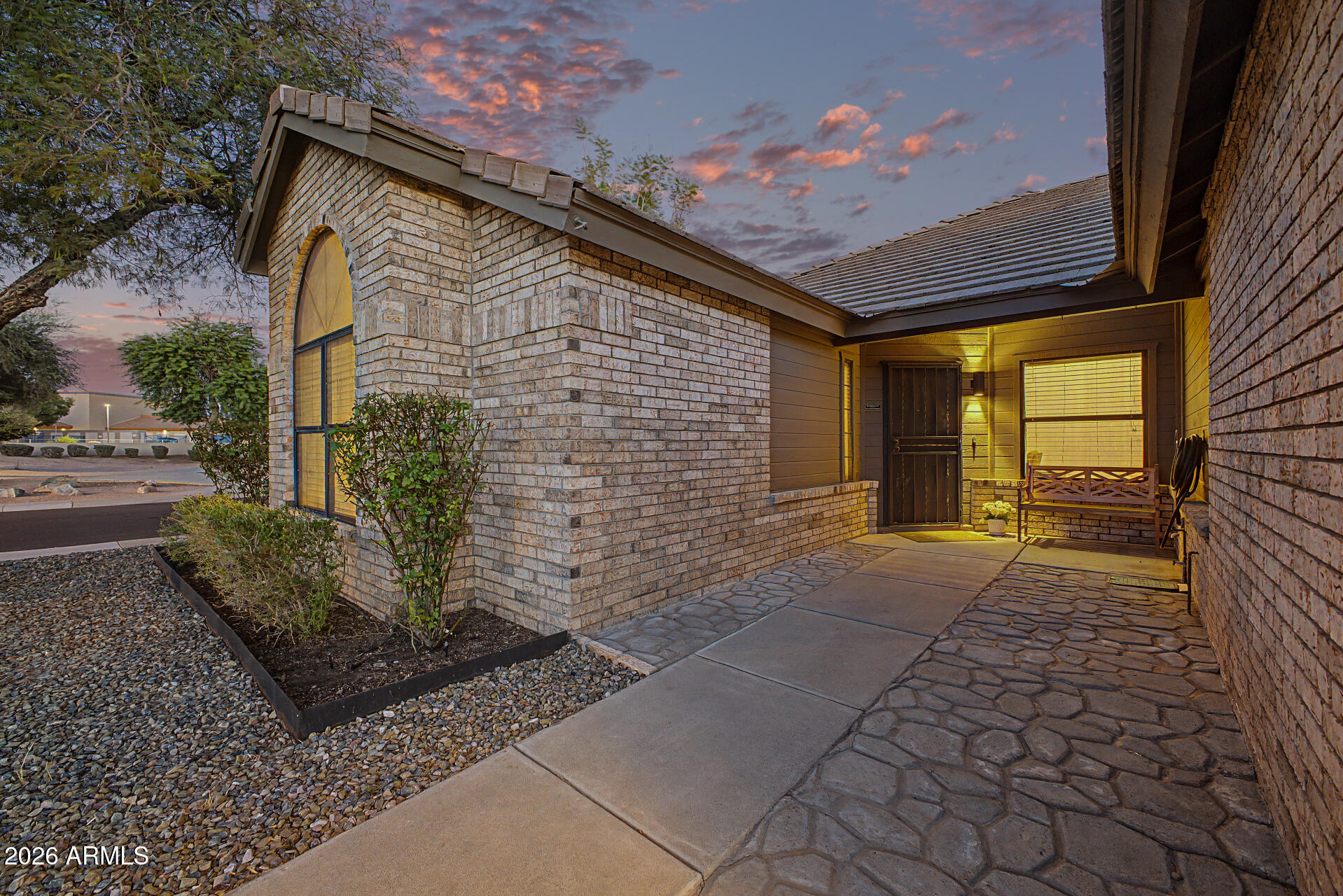 4101 W CALLE LEJOS