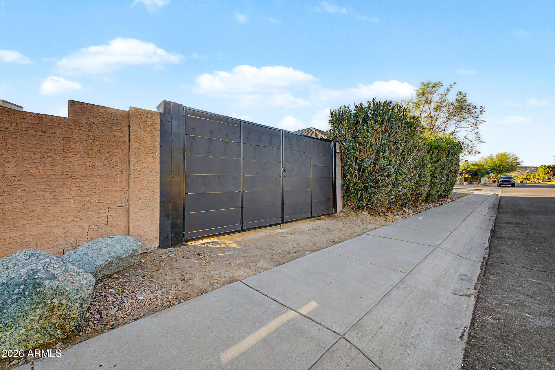 4101 W CALLE LEJOS