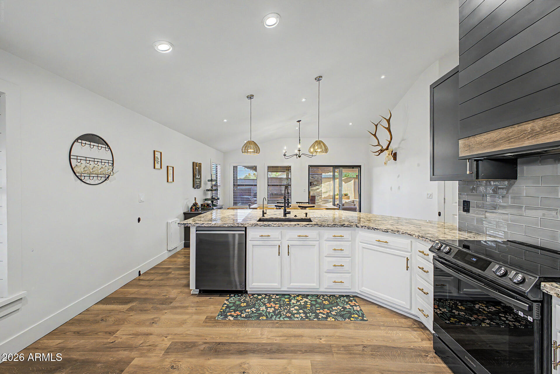 4101 W CALLE LEJOS