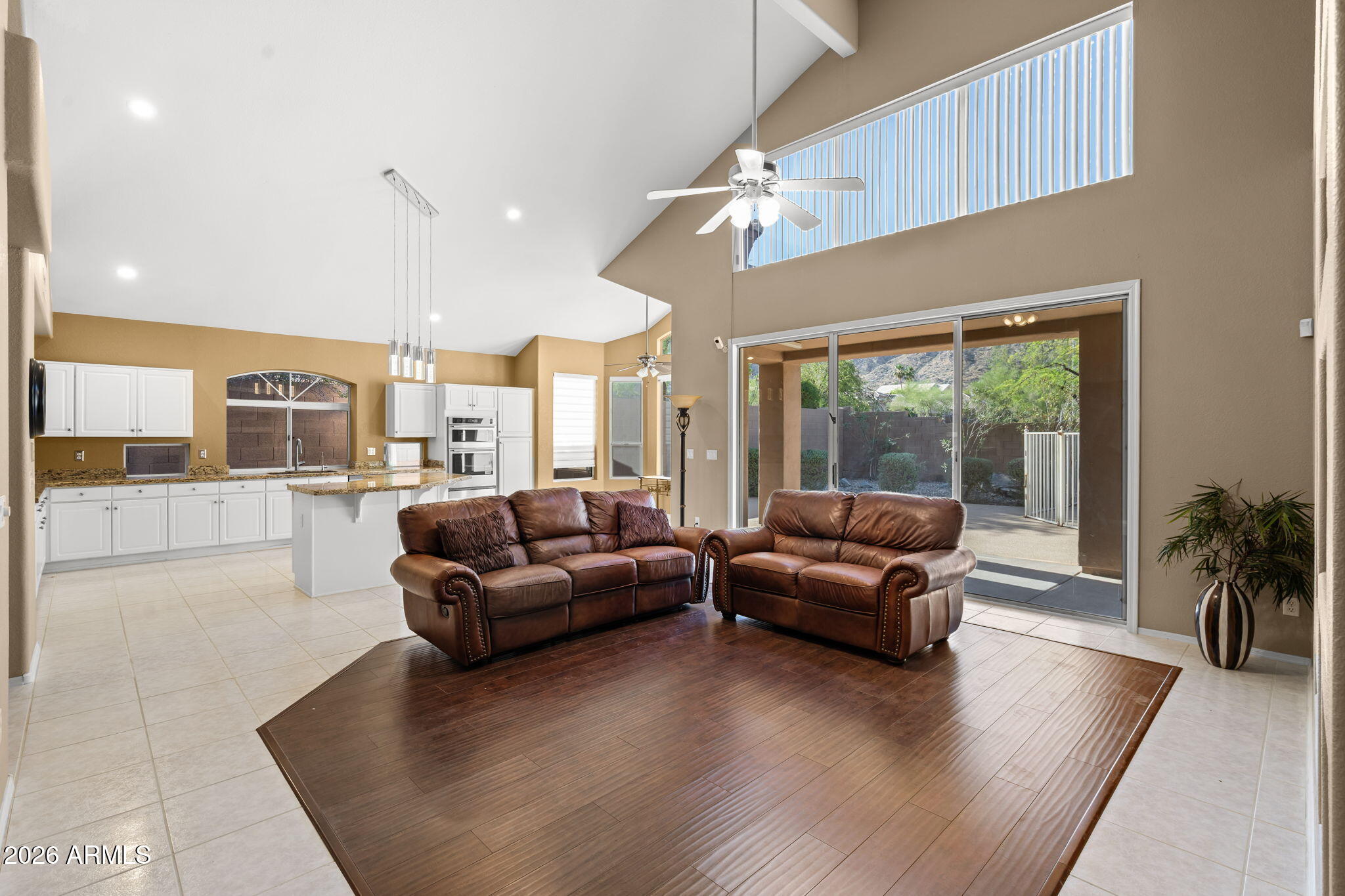 908 E MOUNTAIN SAGE Drive