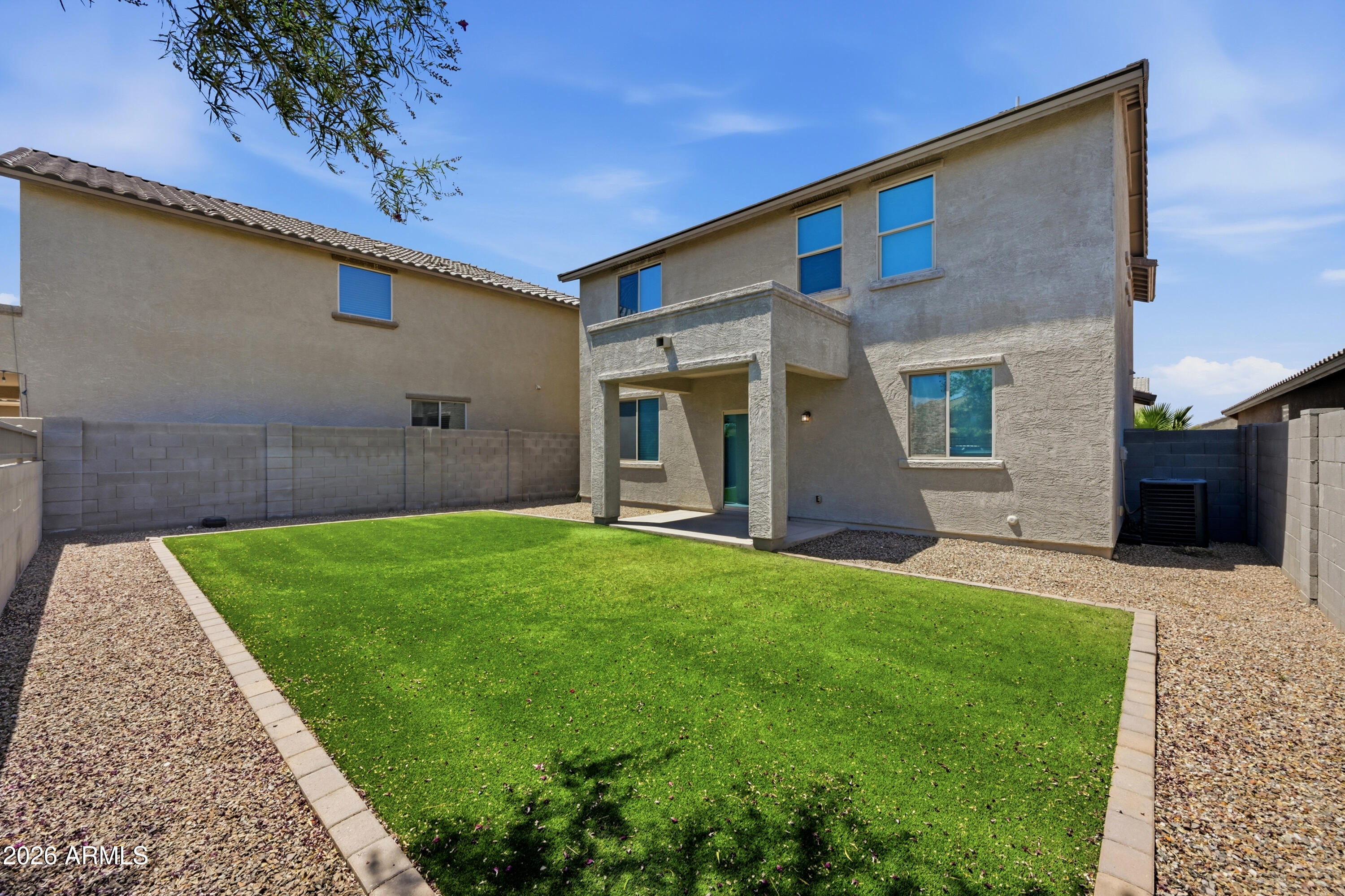 7129 W SOLANO Drive